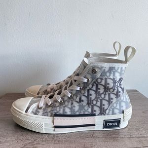 B23 High-Top Dior Sneaker